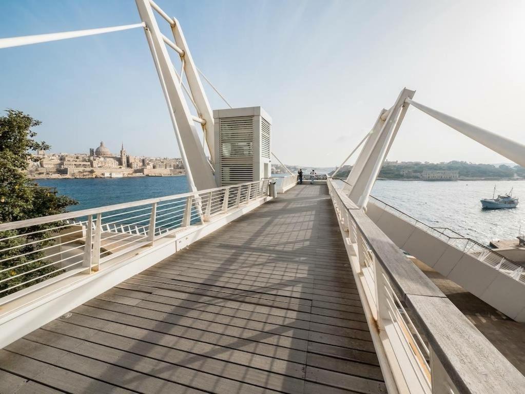 Luxe Apartment With Valletta And Harbour Views Σλιέμα Εξωτερικό φωτογραφία